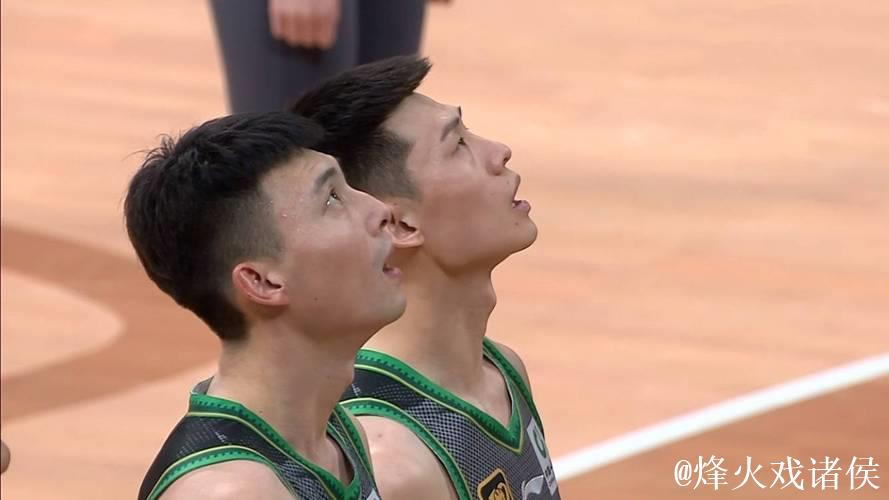 王岚嵚全场命中5记三分球,追平生涯单场三分命中数纪录 王岚嵚全场命中5记三分球,追平生涯单场三分命中数纪录